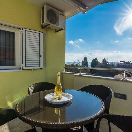 Apartman Mladenka Sukošan Exteriér fotografie